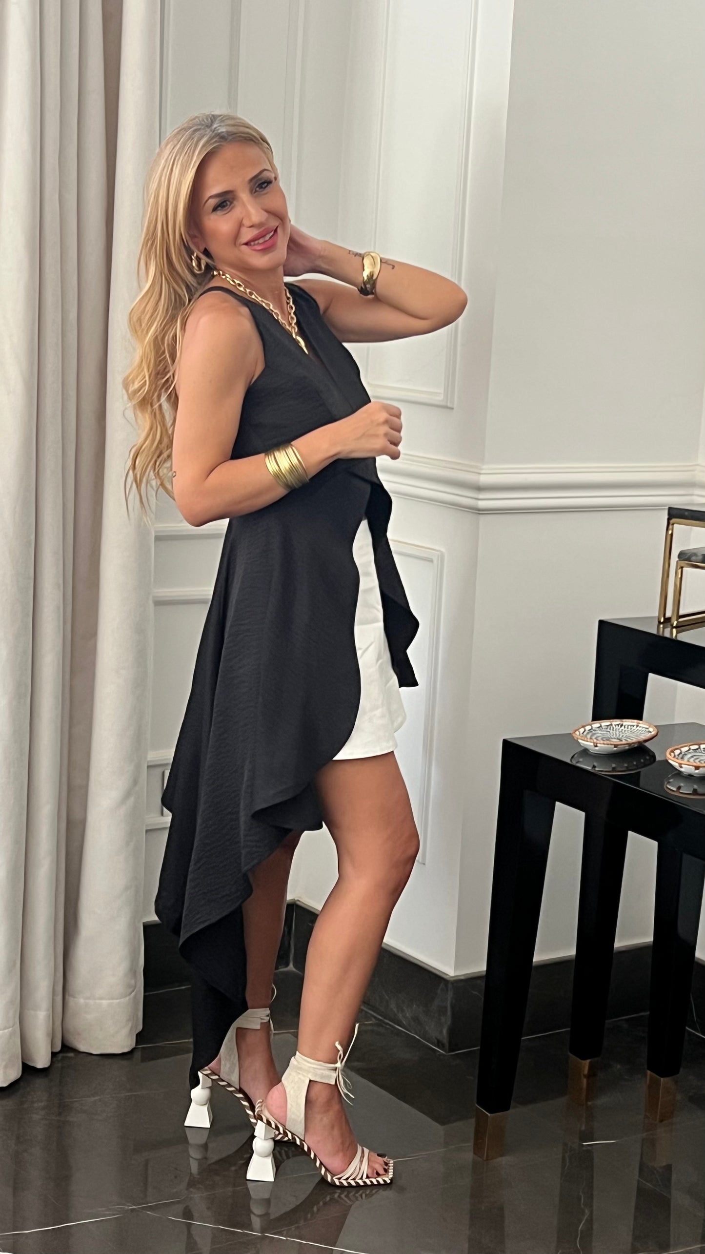 Elona Asymmetrical Top
