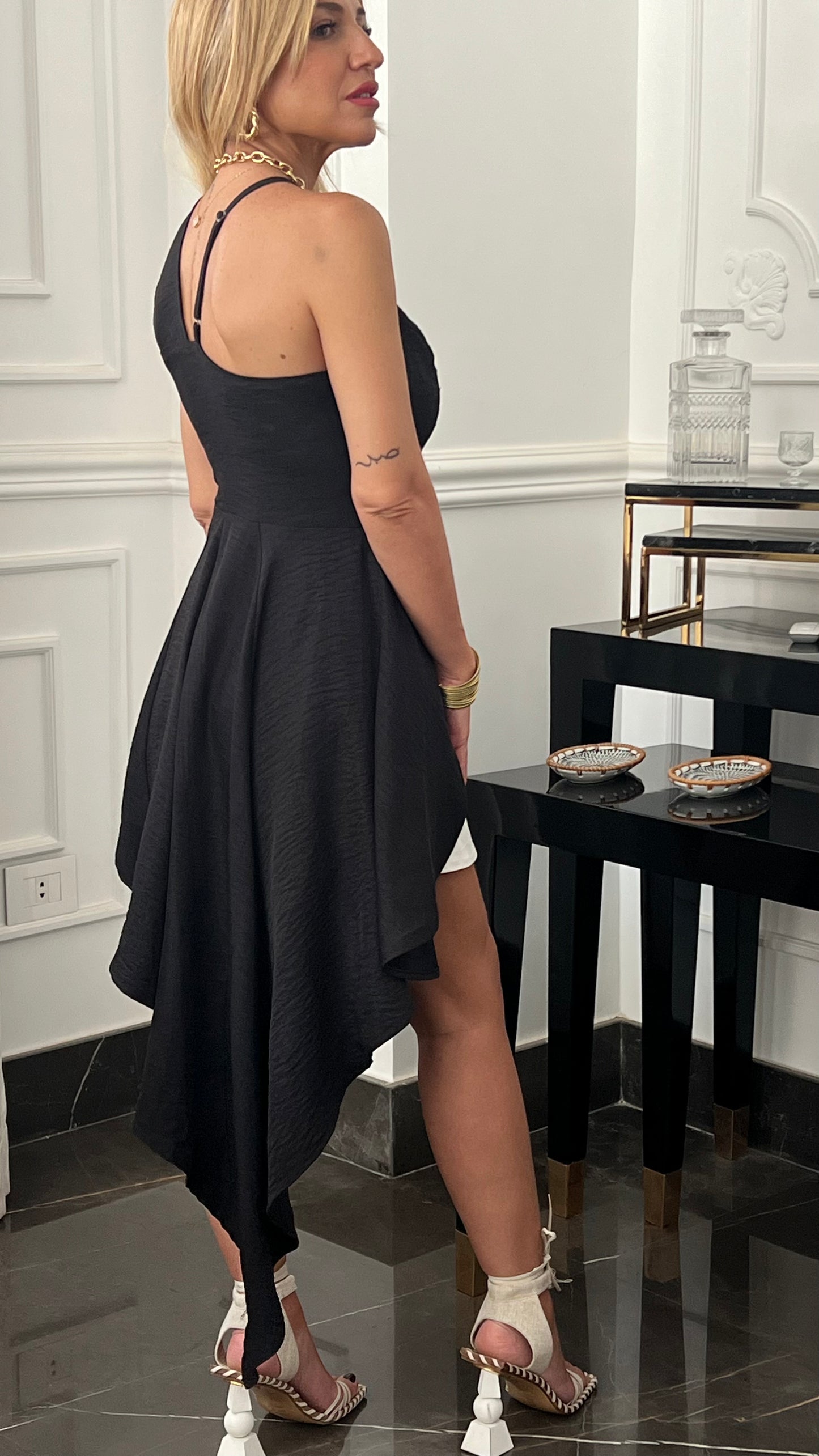 Elona Asymmetrical Top