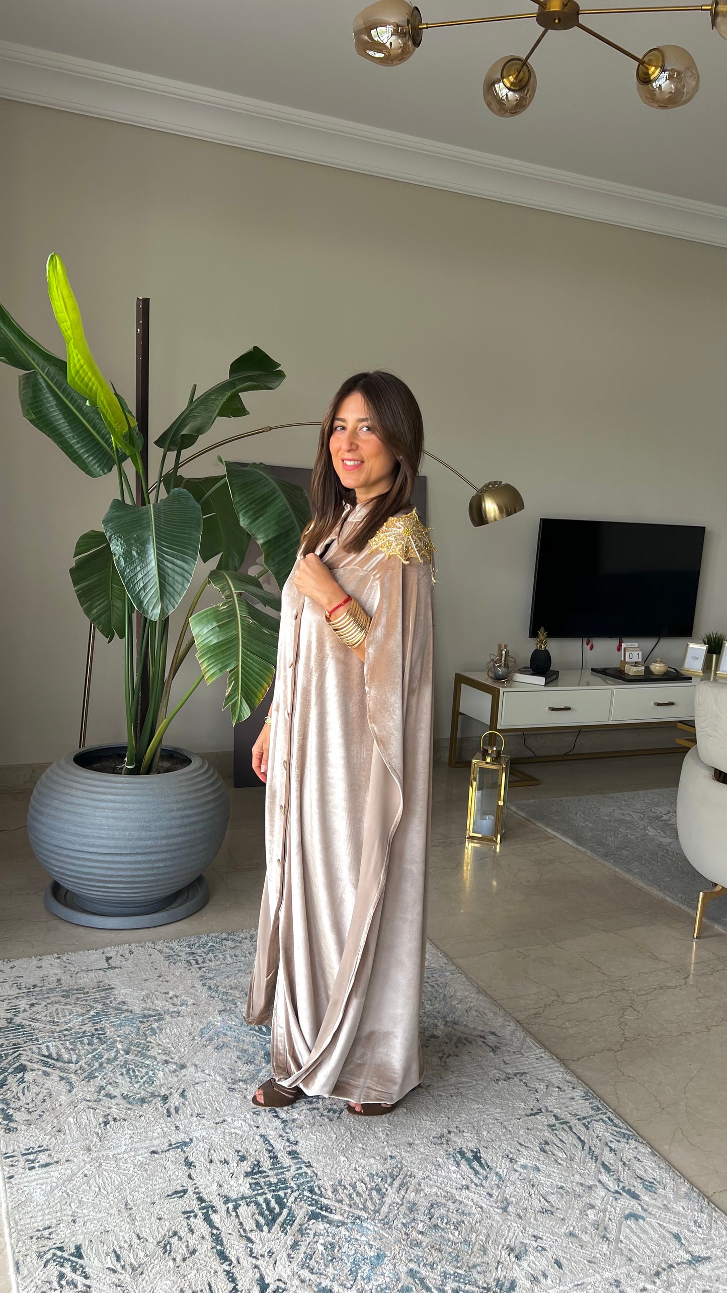 ليان Cape Dress